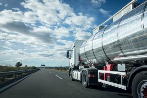 Read more about the article Importance of specialized focus in Projects, Oil & Gas Logistics?